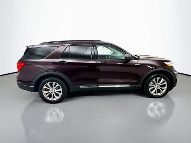 Used 2023 Ford Explorer XLT w/ Equipment Group 202A image 8