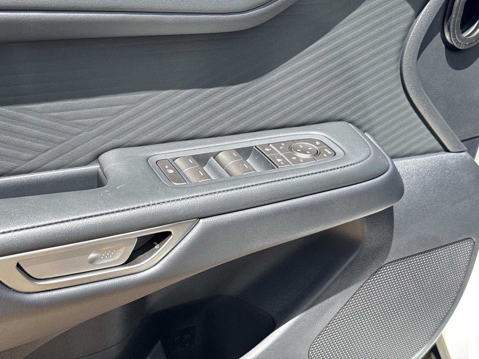 New 2026 Lexus ES 350e w/ Convenience Package FWD image 11