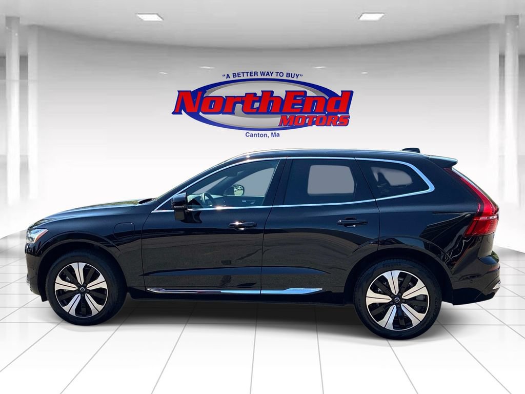 Used 2023 Volvo XC60 T8 Plus AWD/4WD image 4