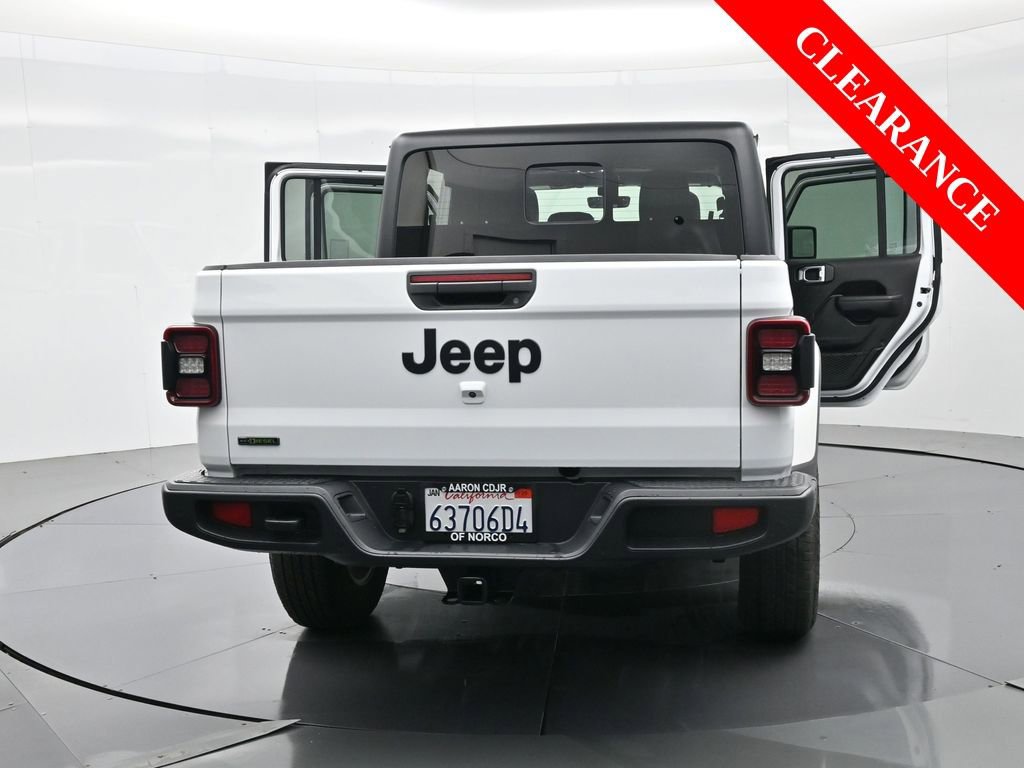 Used 2023 Jeep Gladiator Sport image 44