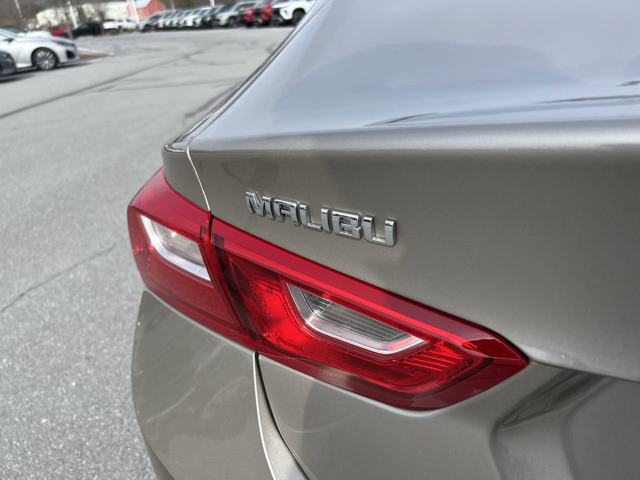 Used 2024 Chevrolet Malibu LT image 11