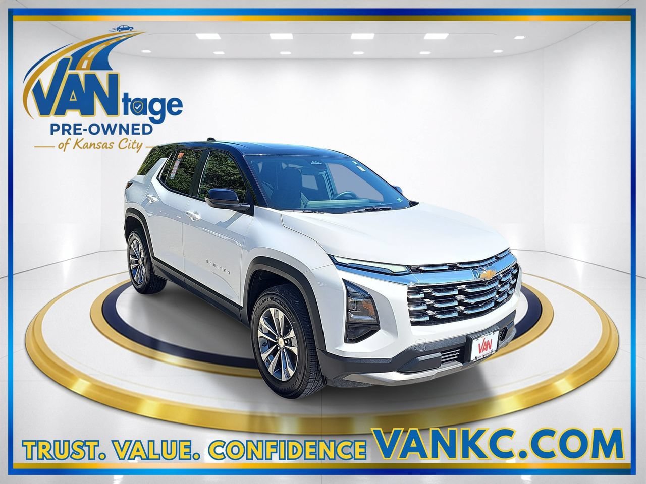 Used 2025 Chevrolet Equinox LT FWD image 3