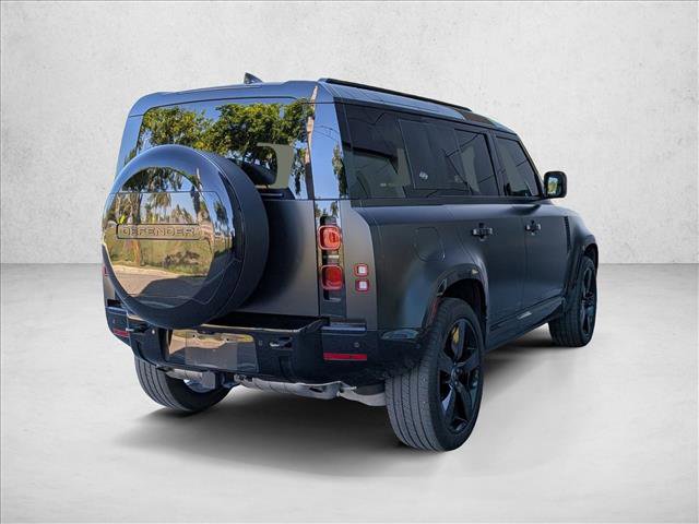 Used 2024 Land Rover Defender 110 X-Dynamic SE image 5