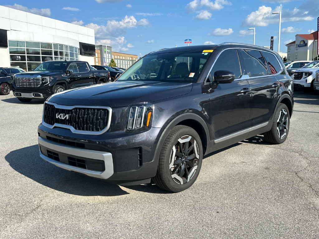 Certified 2025 Kia Telluride EX w/ EX Captain's Chair Package AWD/4WD image 3