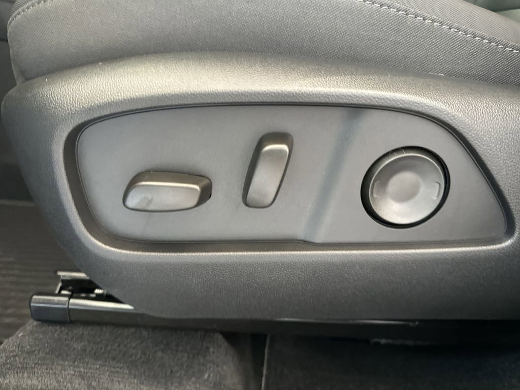 New 2026 GMC Terrain AT4 w/ Technology Package II AWD/4WD image 15