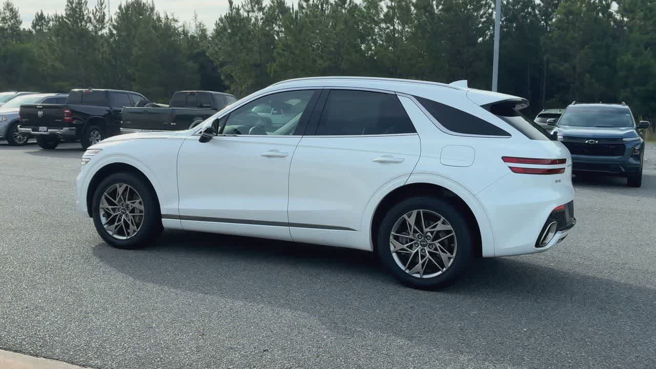 Used 2025 Genesis GV70 2.5T AWD/4WD image 6