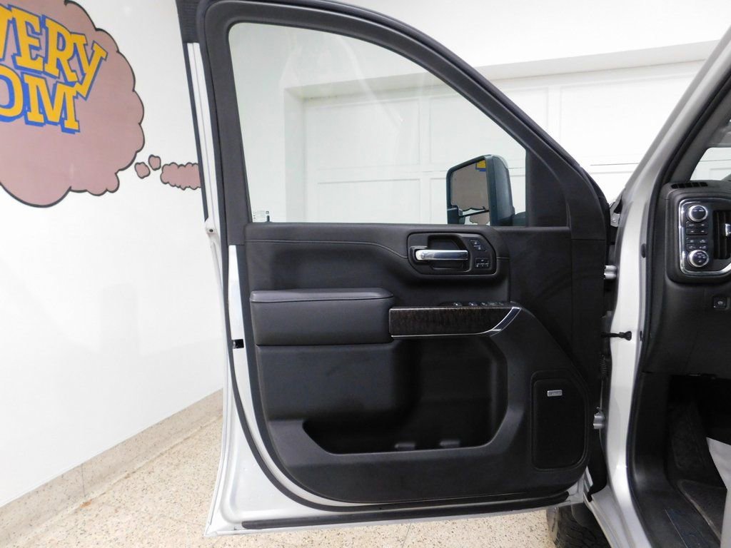 Used 2022 GMC Sierra 3500 Denali w/ Technology Package image 34