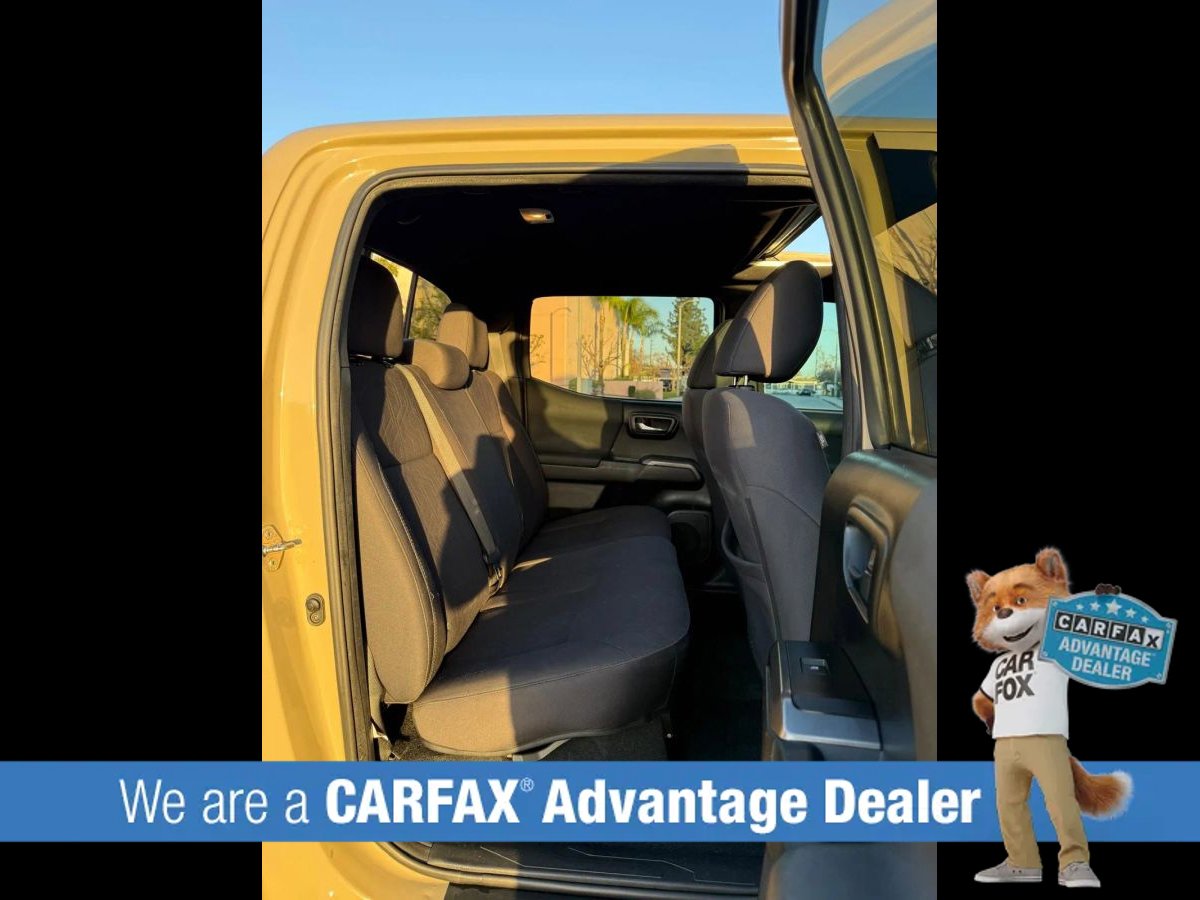 Used 2017 Toyota Tacoma TRD Off-Road w/ Premium & Technology Package image 30