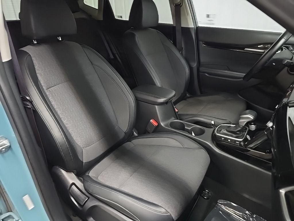 Used 2024 Kia Seltos S AWD/4WD image 14