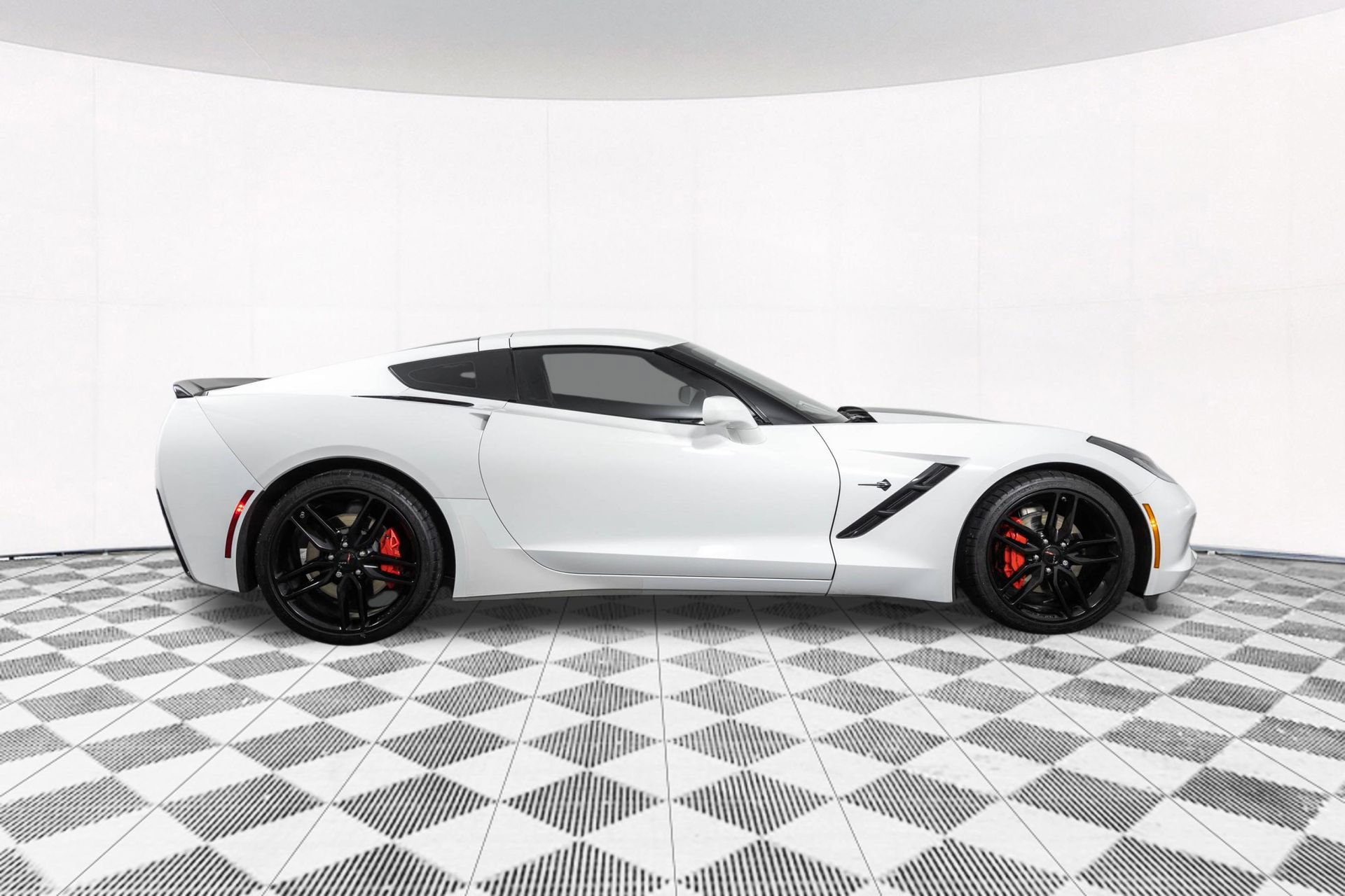 Used 2019 Chevrolet Corvette Stingray Coupe w/ Battery Protection Package RWD image 20