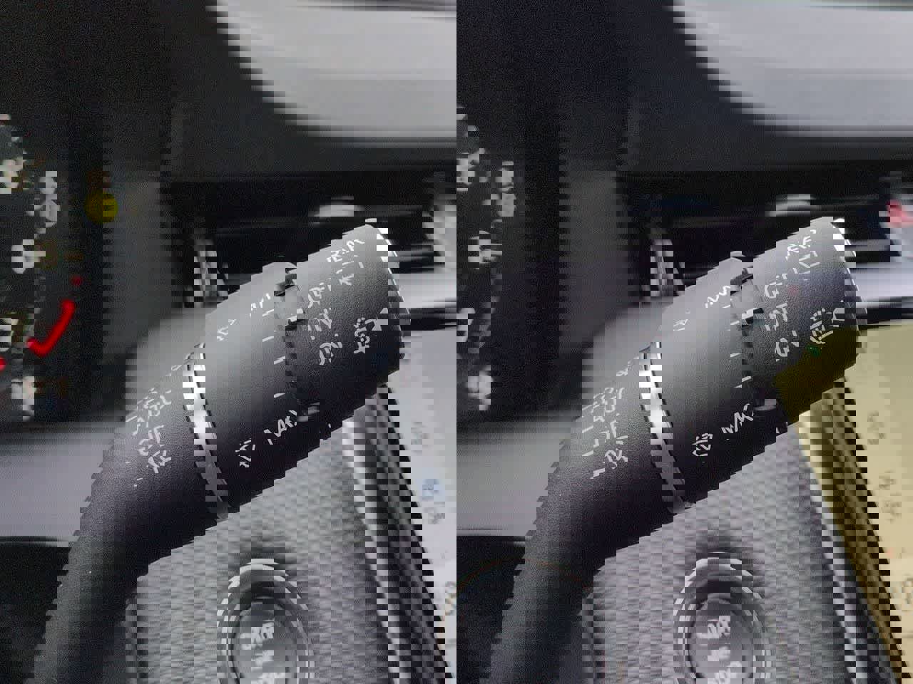 New 2026 Land Rover Discovery Sport Landmark image 28