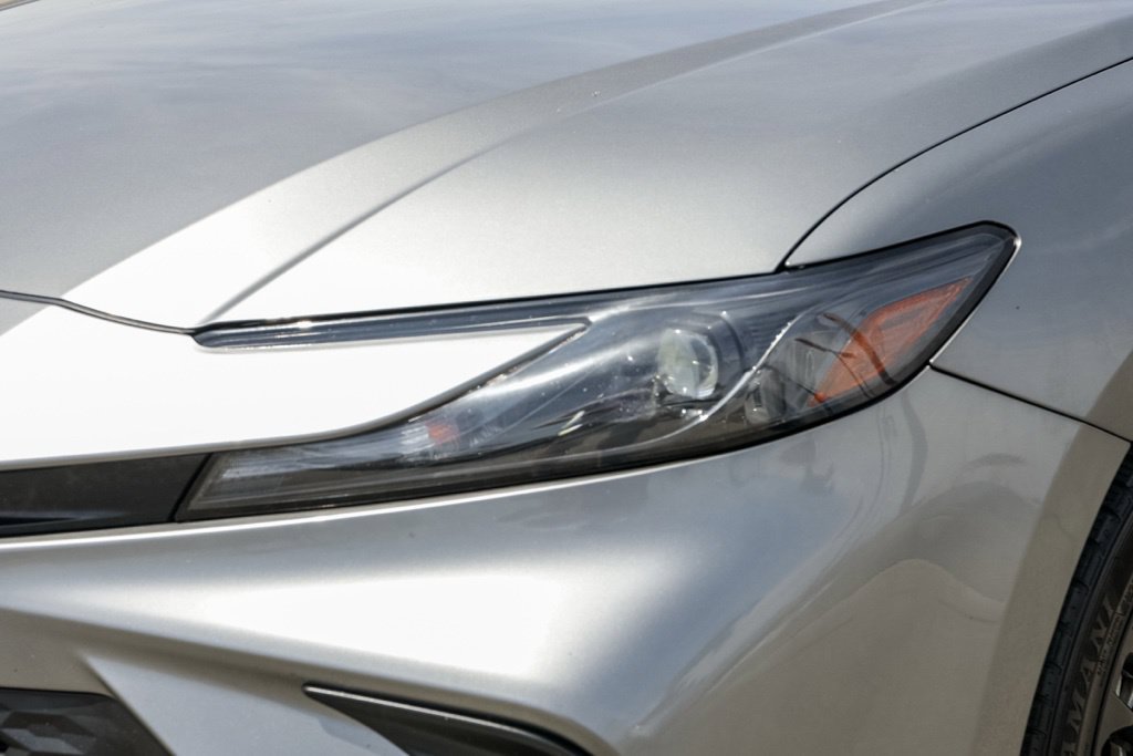 Used 2025 Toyota Camry SE FWD image 12
