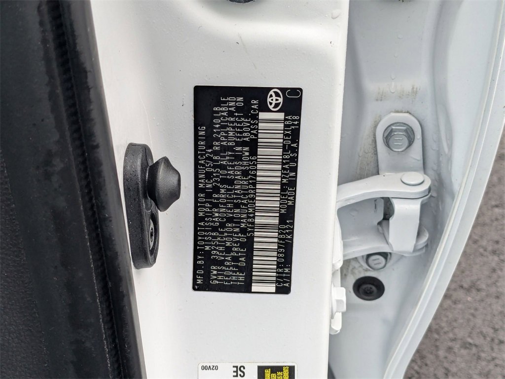 Used 2024 Toyota Corolla LE image 37