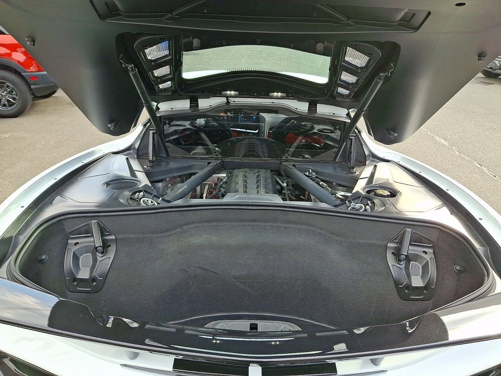 Used 2025 Chevrolet Corvette Stingray Premium Cpe w/ Z51 Performance Package image 29