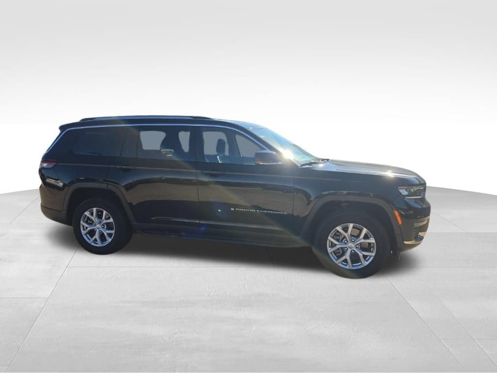 Used 2024 Jeep Grand Cherokee L Limited AWD/4WD image 7