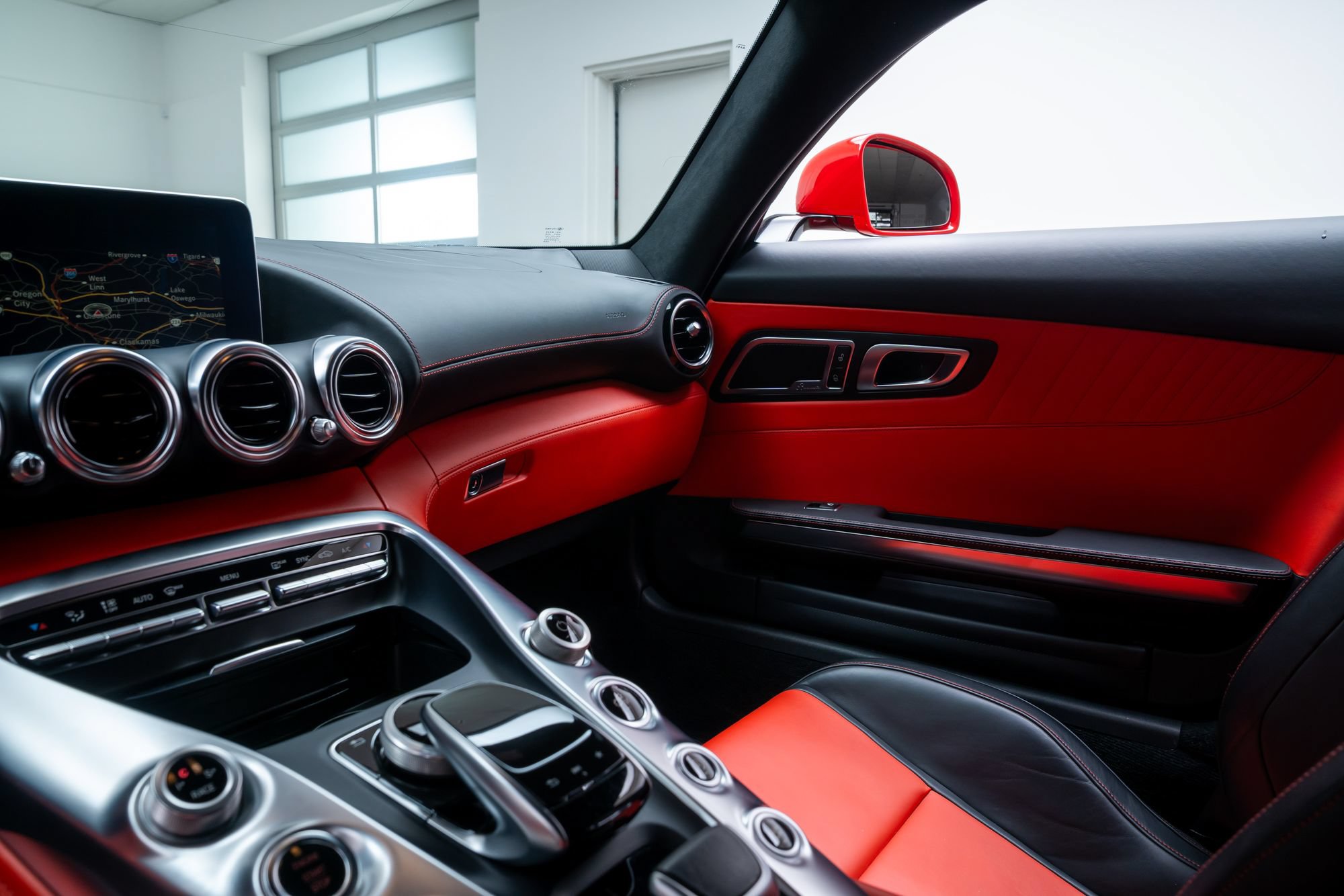 Used 2017 Mercedes-Benz AMG GT S w/ Exclusive Interior Package image 15