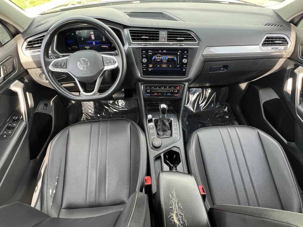 Used 2022 Volkswagen Tiguan SE AWD/4WD image 17