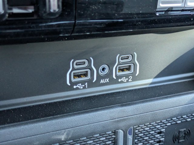 New 2026 RAM 2500 Laramie AWD/4WD image 26
