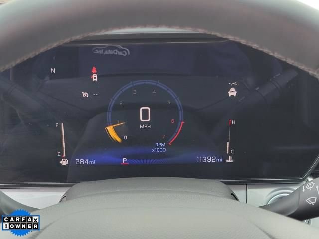 Used 2024 Chevrolet Trax LT w/ LT Convenience Package FWD image 23