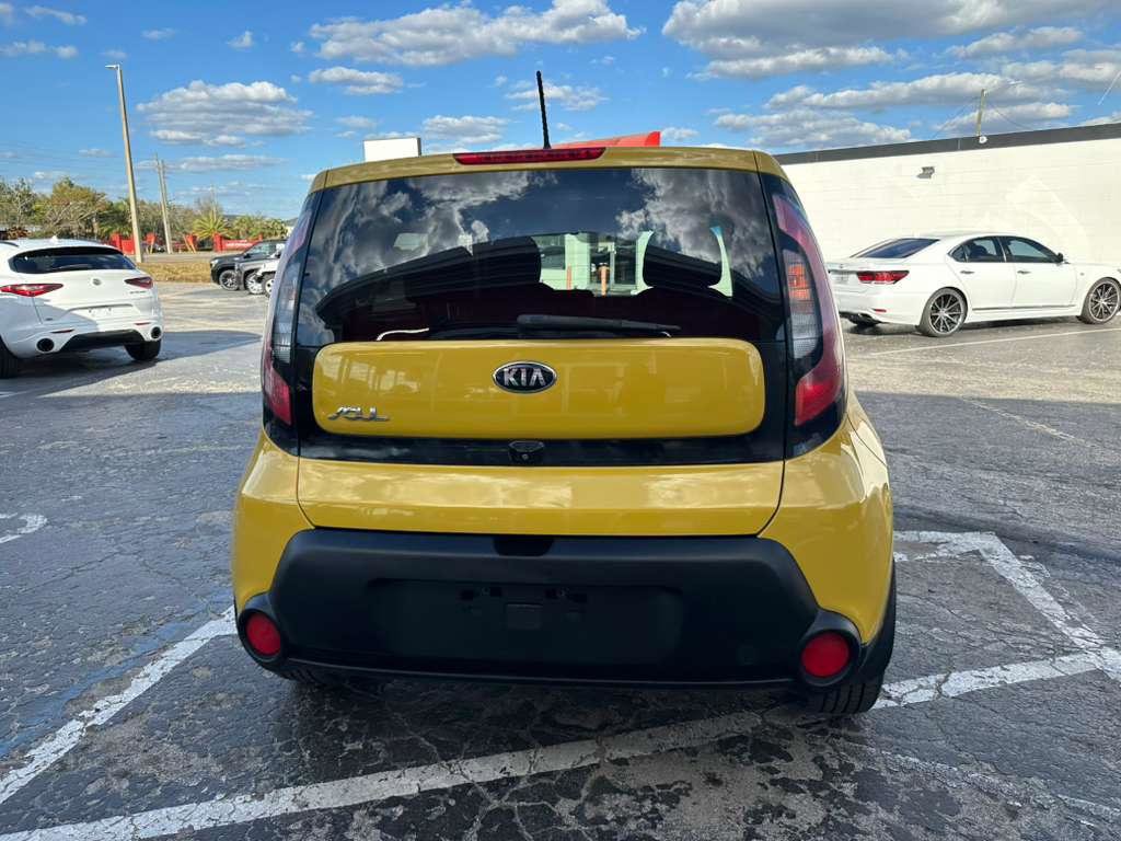Used 2015 Kia Soul + image 6
