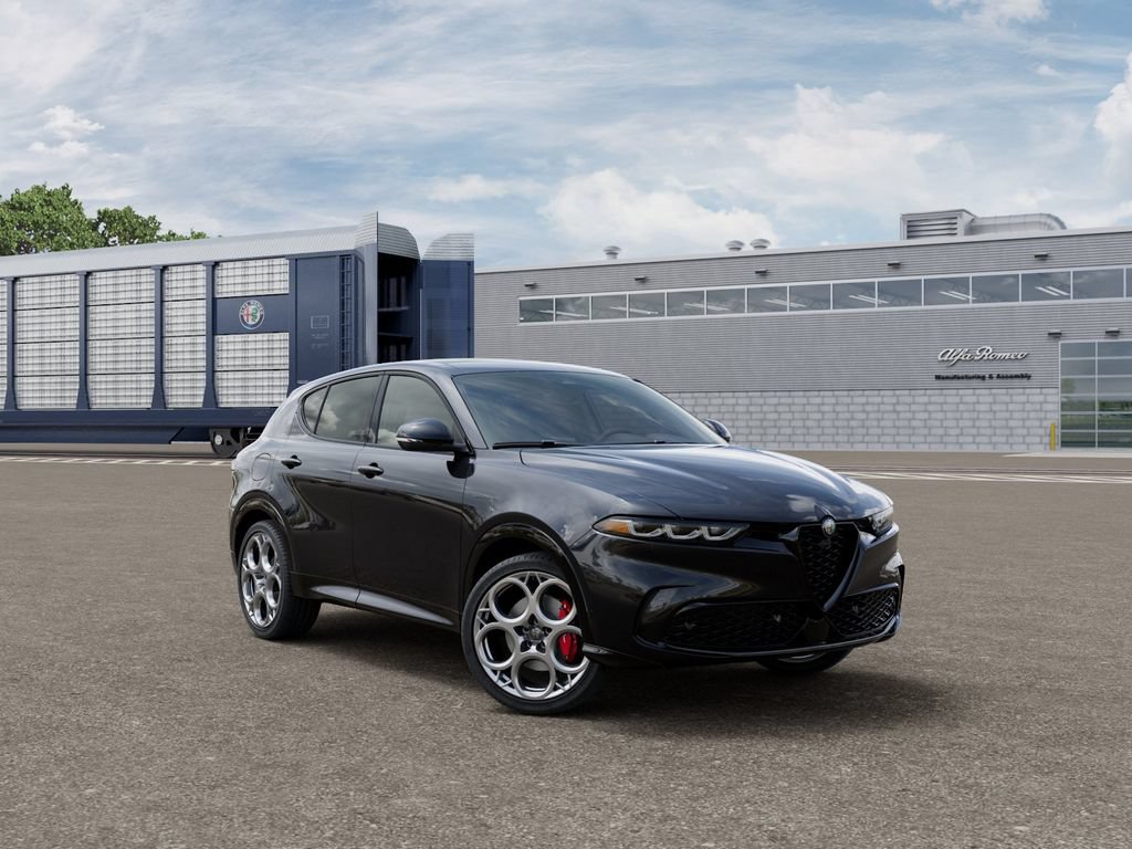 New 2025 Alfa Romeo Tonale w/ Premium Package AWD/4WD image 5