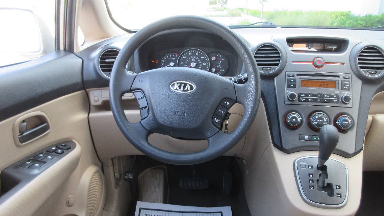 Used 2008 Kia Rondo LX FWD image 27