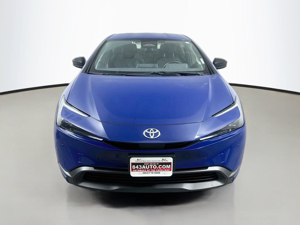 Used 2025 Toyota Prius LE FWD video 2