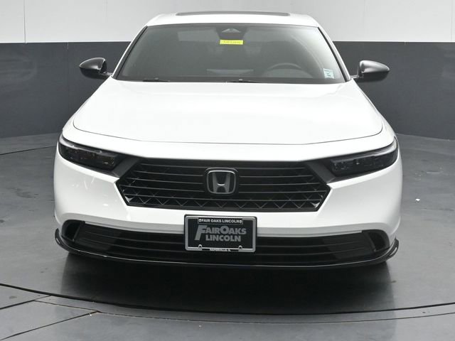 Used 2025 Honda Accord Sport image 2