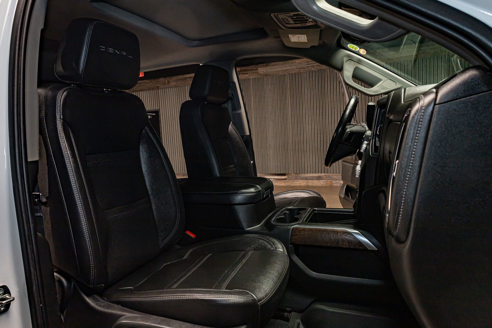 Used 2023 GMC Sierra 3500 Denali w/ Denali Ultimate Package image 28