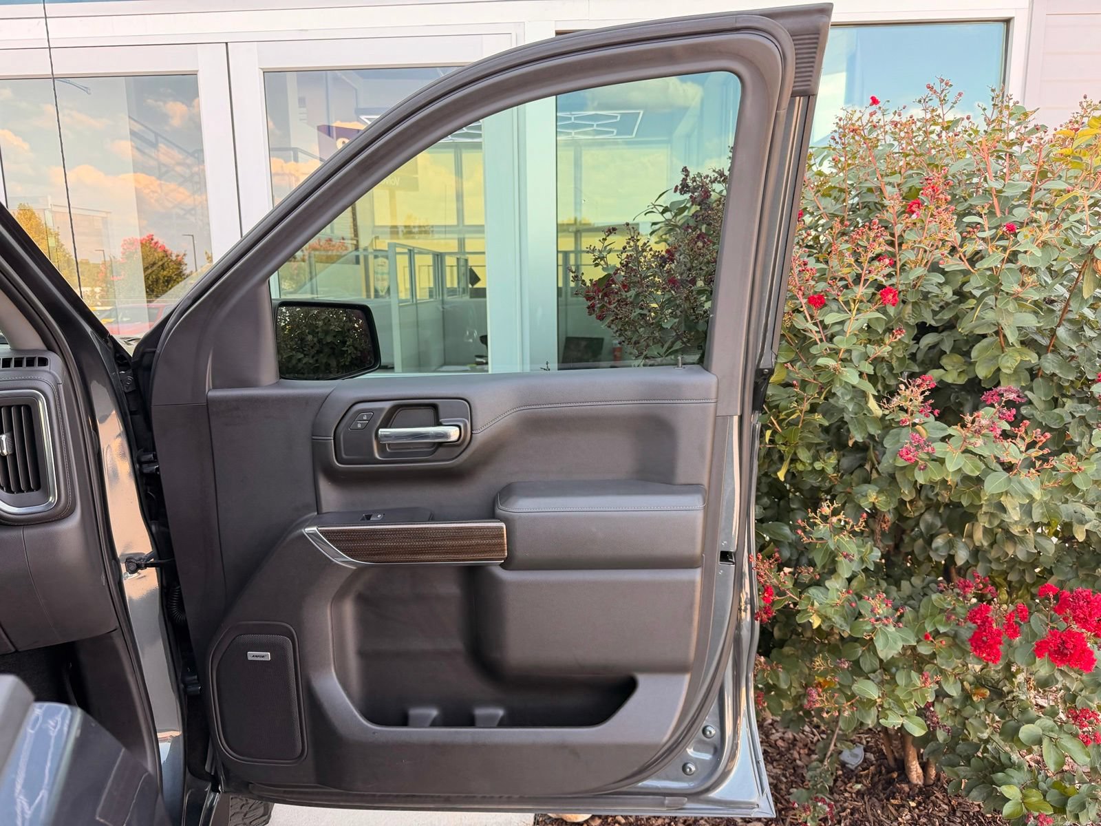 Used 2020 Chevrolet Silverado 1500 RST AWD/4WD image 34
