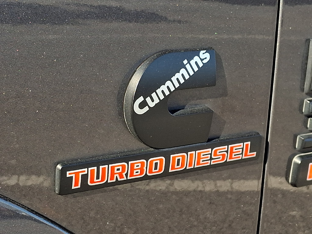 Used 2018 RAM 3500 Laramie w/ Sport Appearance Group AWD/4WD image 35