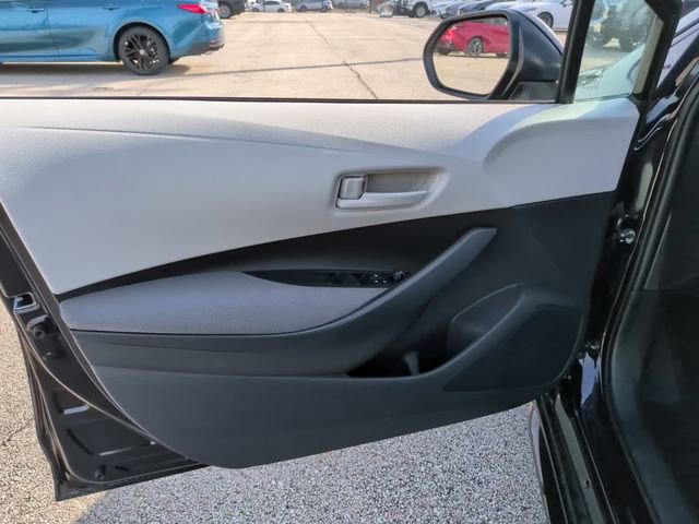 Used 2026 Toyota Corolla LE w/ LE Premium Package image 13