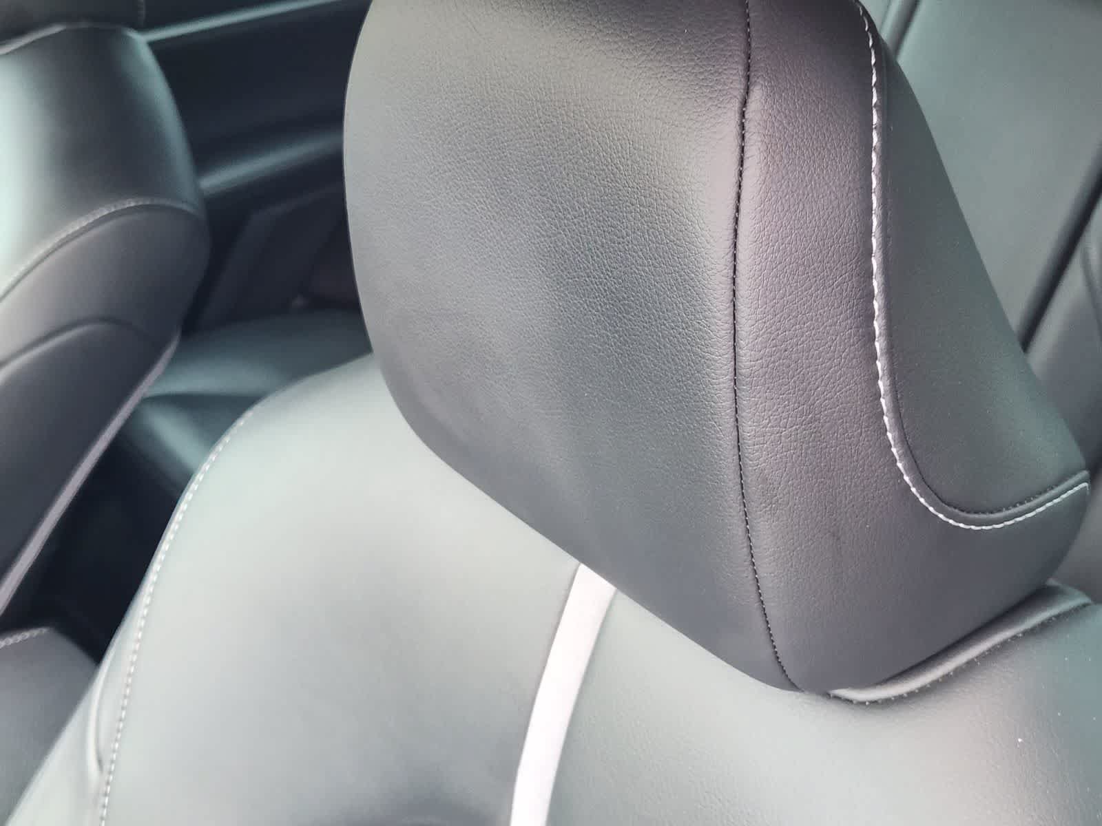 Used 2022 Toyota Camry XSE FWD image 13