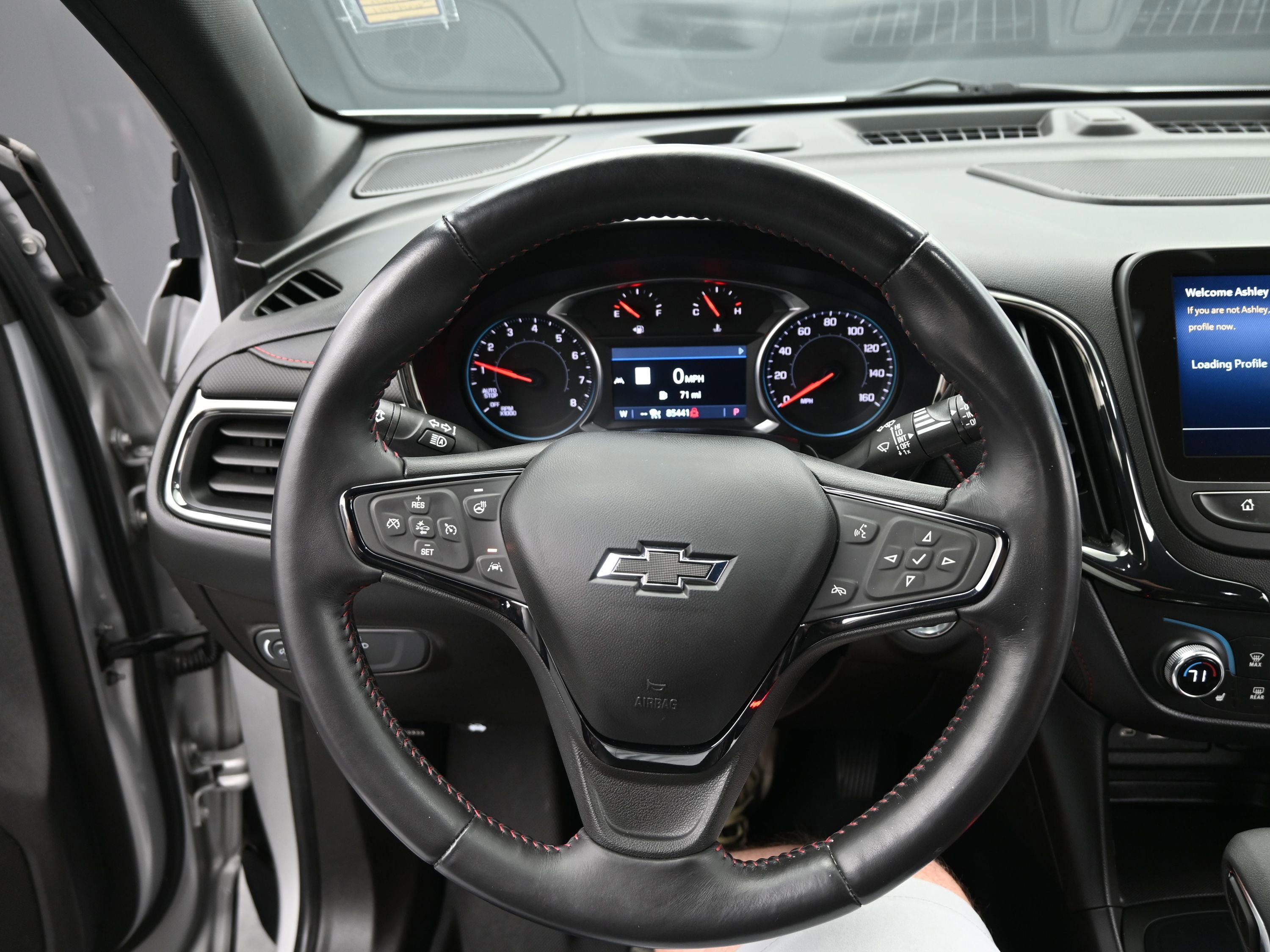 Used 2022 Chevrolet Equinox RS w/ RS Leather Package image 19