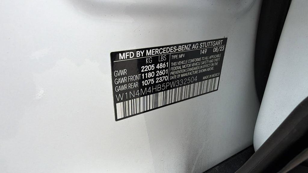 Used 2023 Mercedes-Benz GLB 250 4MATIC image 30