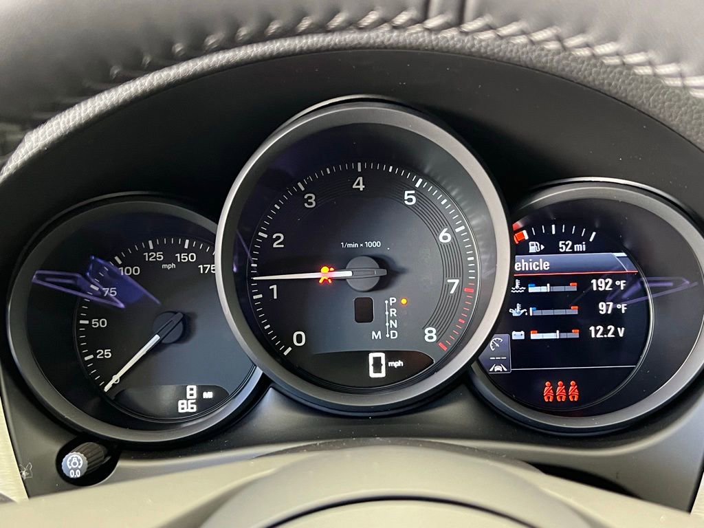 Certified 2026 Porsche Macan AWD/4WD image 10