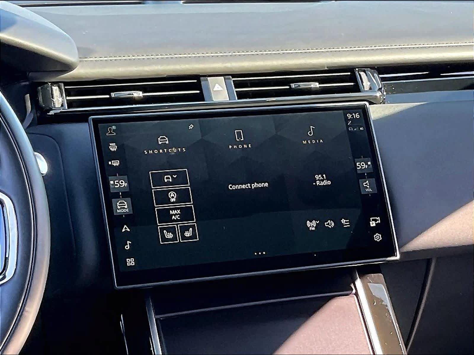 Used 2026 Land Rover Range Rover Velar Dynamic SE AWD/4WD image 8