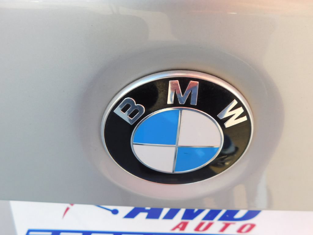 Used 2017 BMW 330e RWD image 14