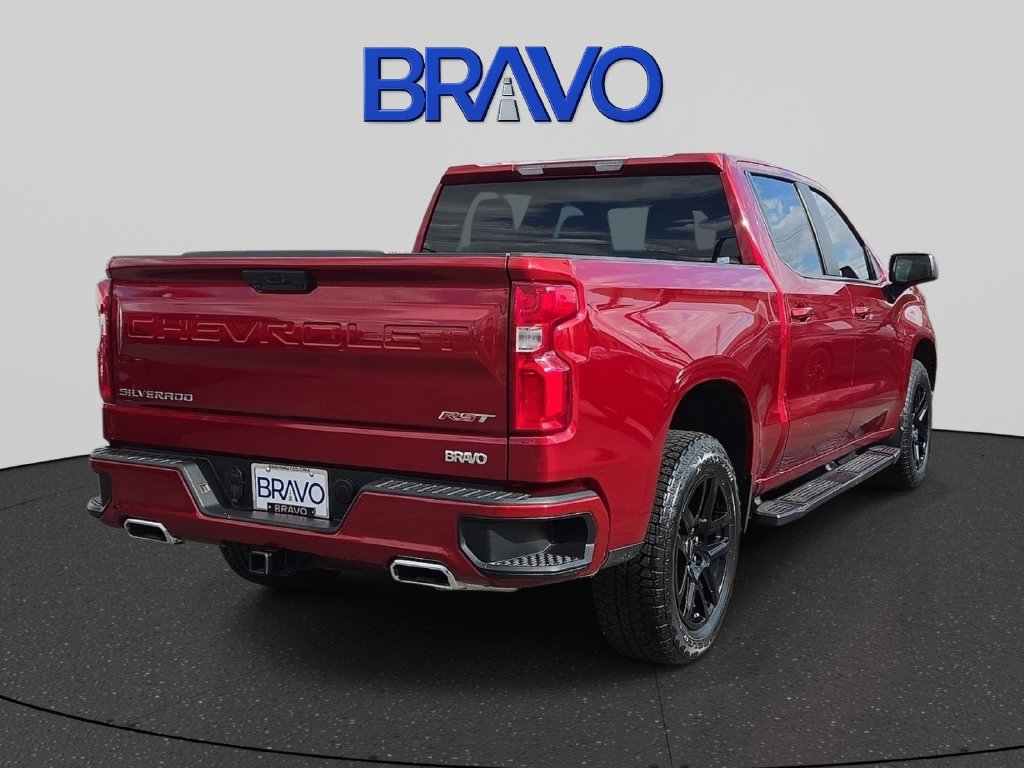 Used 2024 Chevrolet Silverado 1500 RST w/ Z71 Off-Road Package AWD/4WD image 4