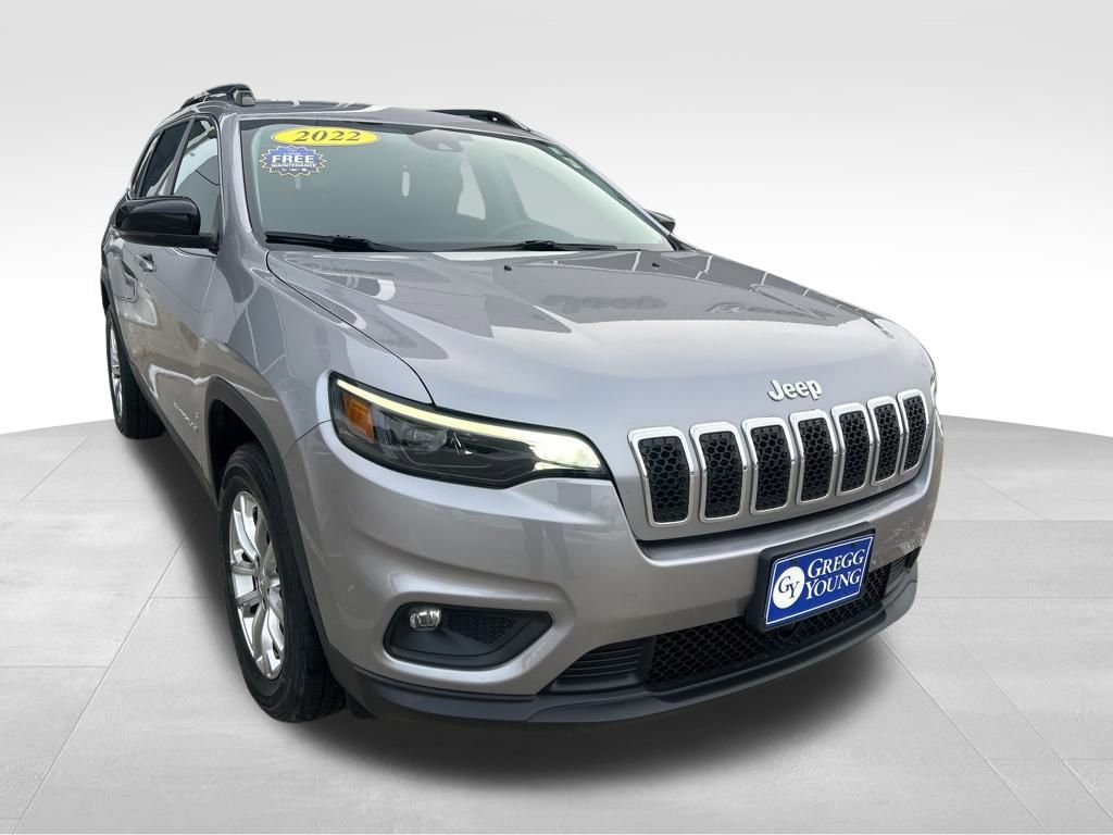 Used 2022 Jeep Cherokee Latitude Lux image 3