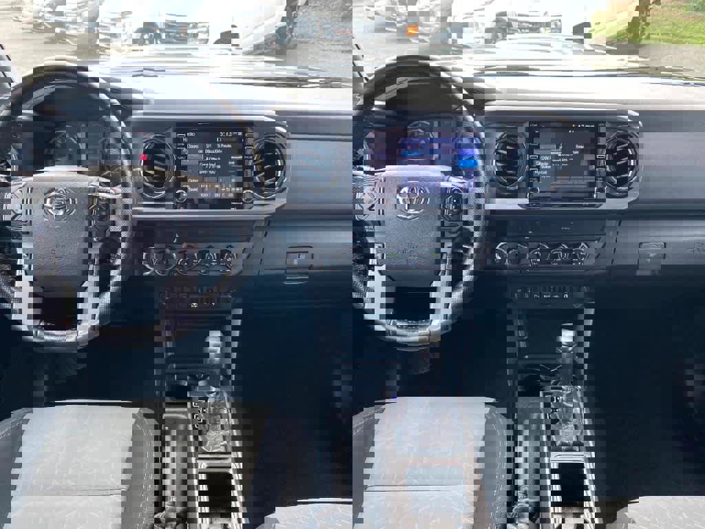 Used 2020 Toyota Tacoma TRD Sport w/ Technology Package image 14