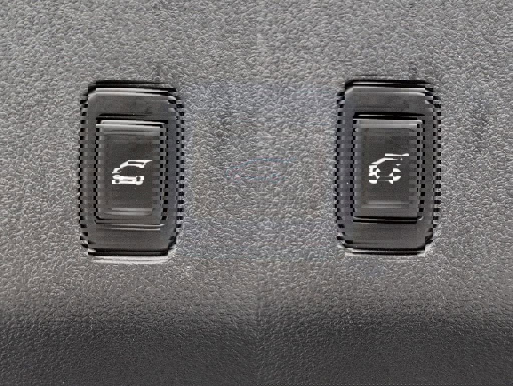 Used 2022 Chevrolet Tahoe Z71 w/ Off-Road Capability Package image 6