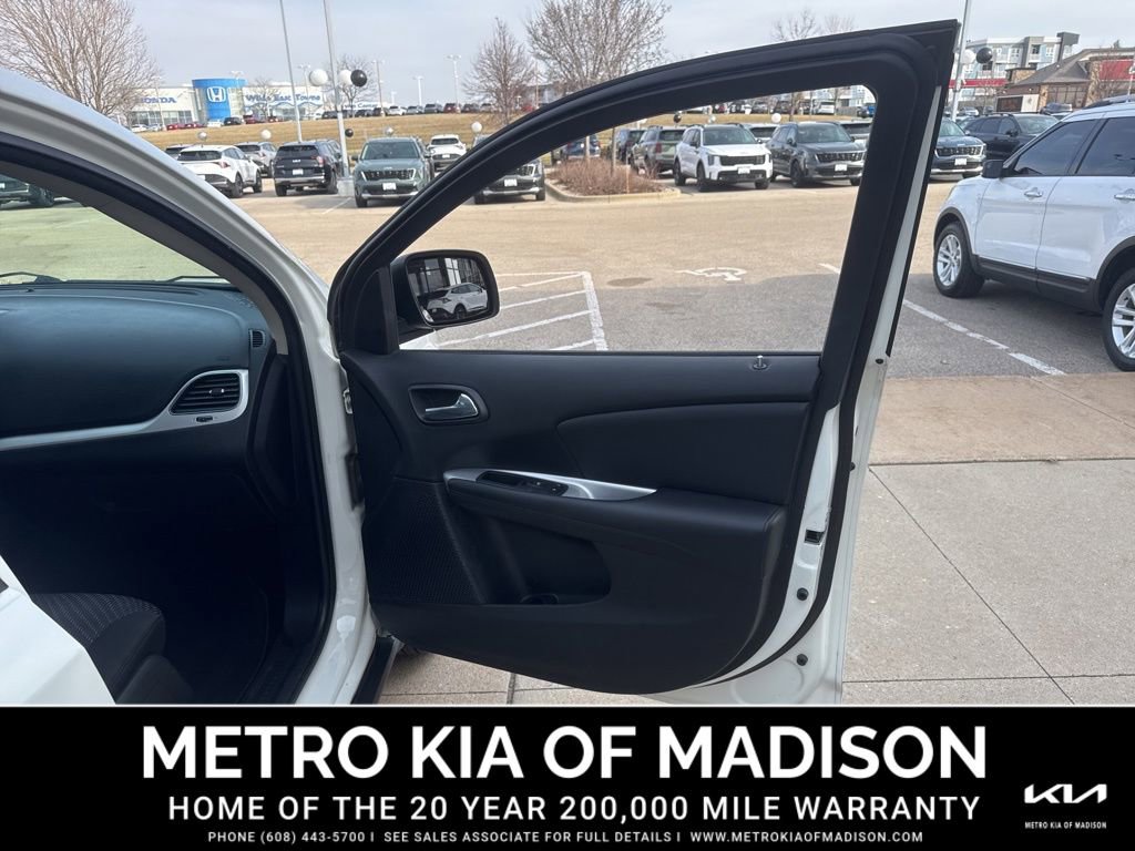 Used 2019 Dodge Journey SE w/ Blacktop Package image 33