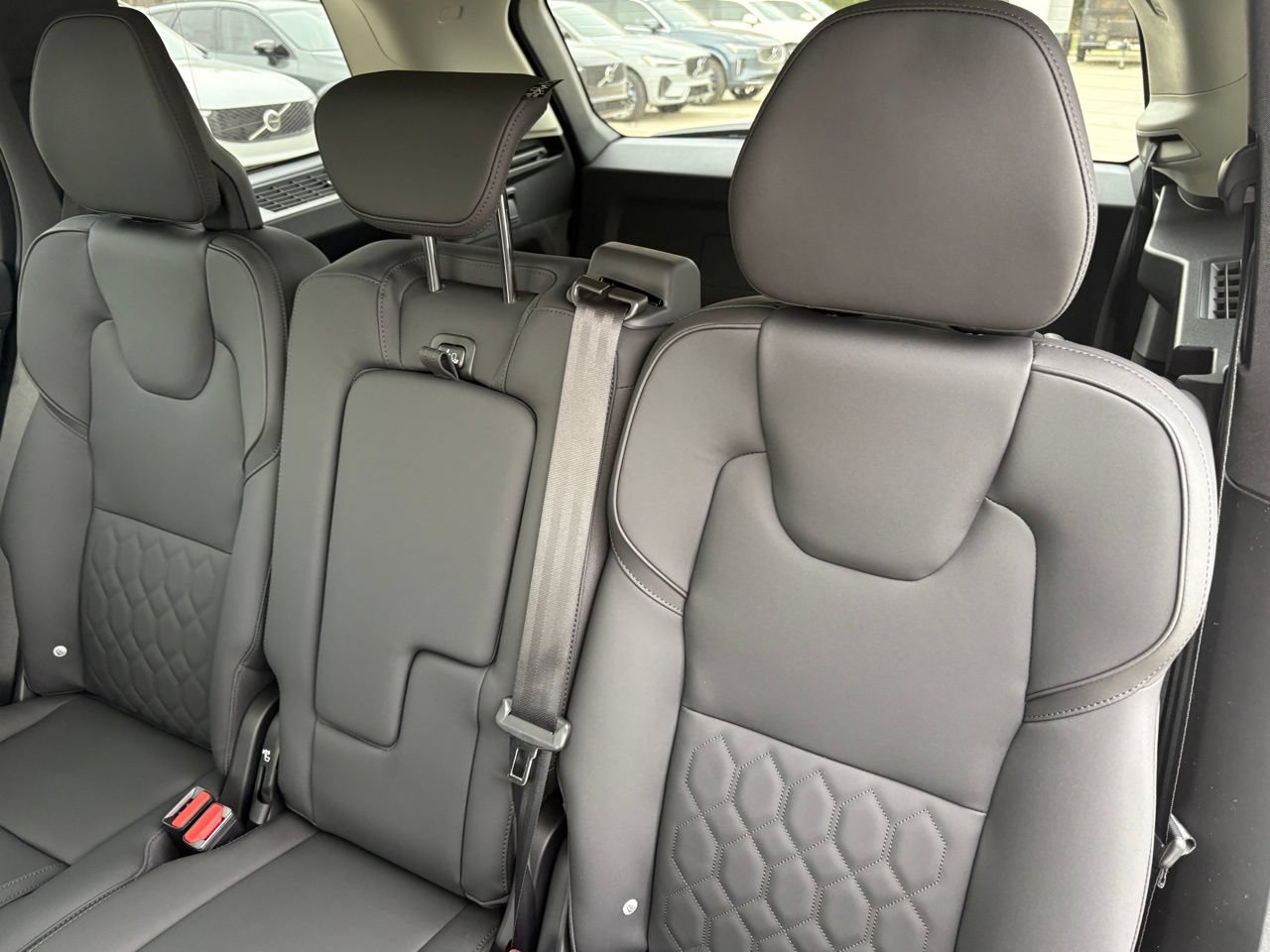 New 2026 Volvo XC90 B6 Core w/ Protection Package Premier AWD/4WD image 24