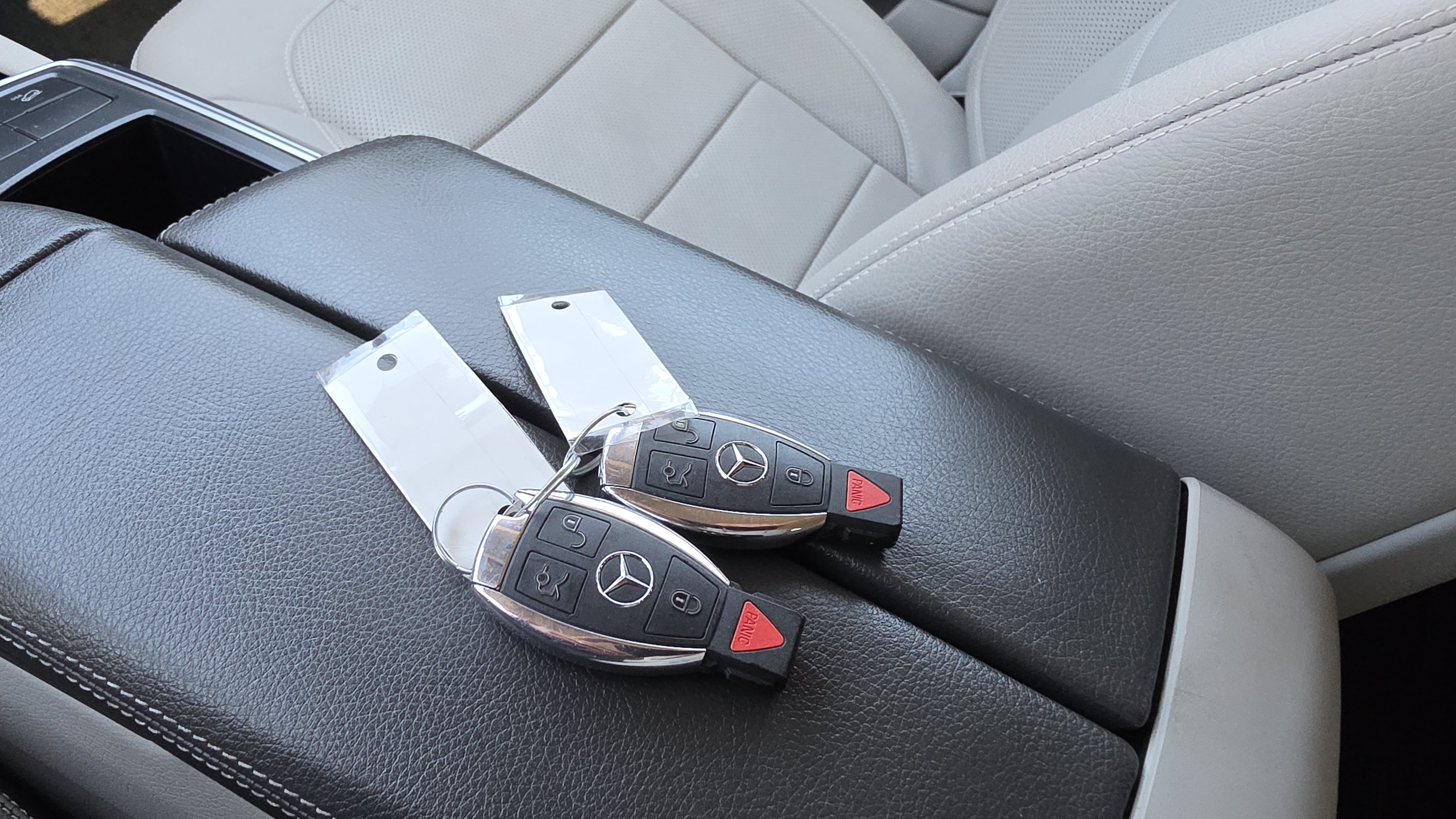Used 2015 Mercedes-Benz GL 320 BlueTEC 4MATIC w/ Premium I Package image 38