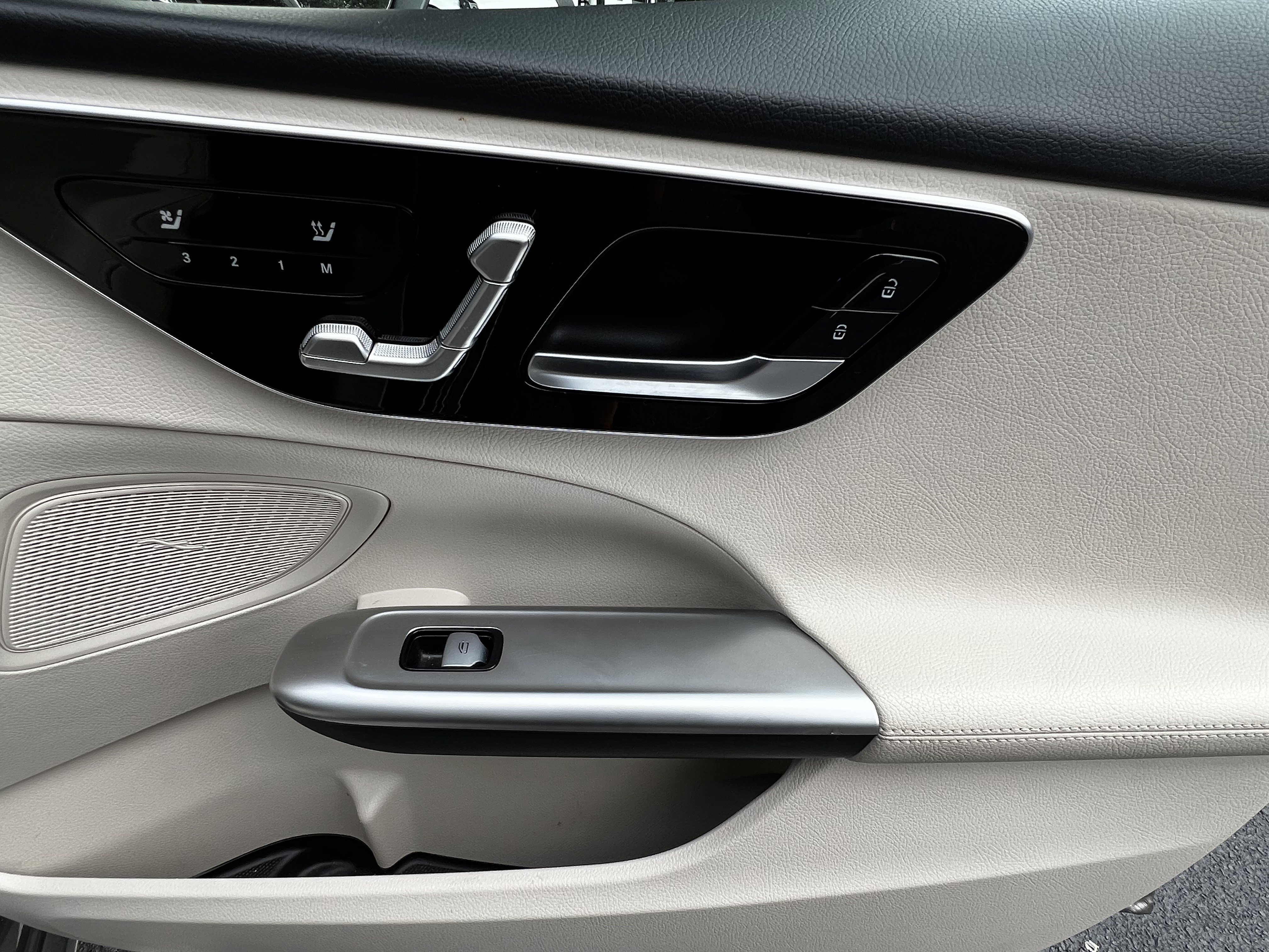 Used 2022 Mercedes-Benz C 300 Sedan image 43