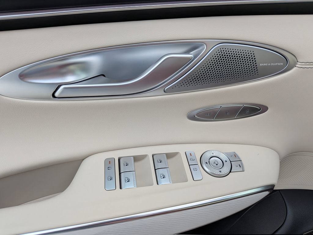 New 2026 Genesis GV70 2.5T Advanced AWD/4WD image 11