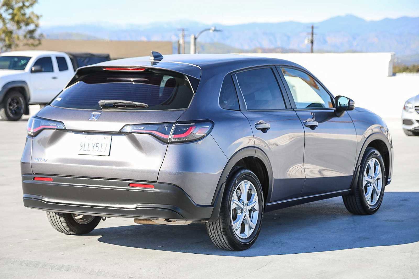 Used 2023 Honda HR-V LX image 5