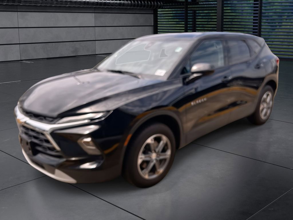 Used 2023 Chevrolet Blazer LT AWD/4WD image 1