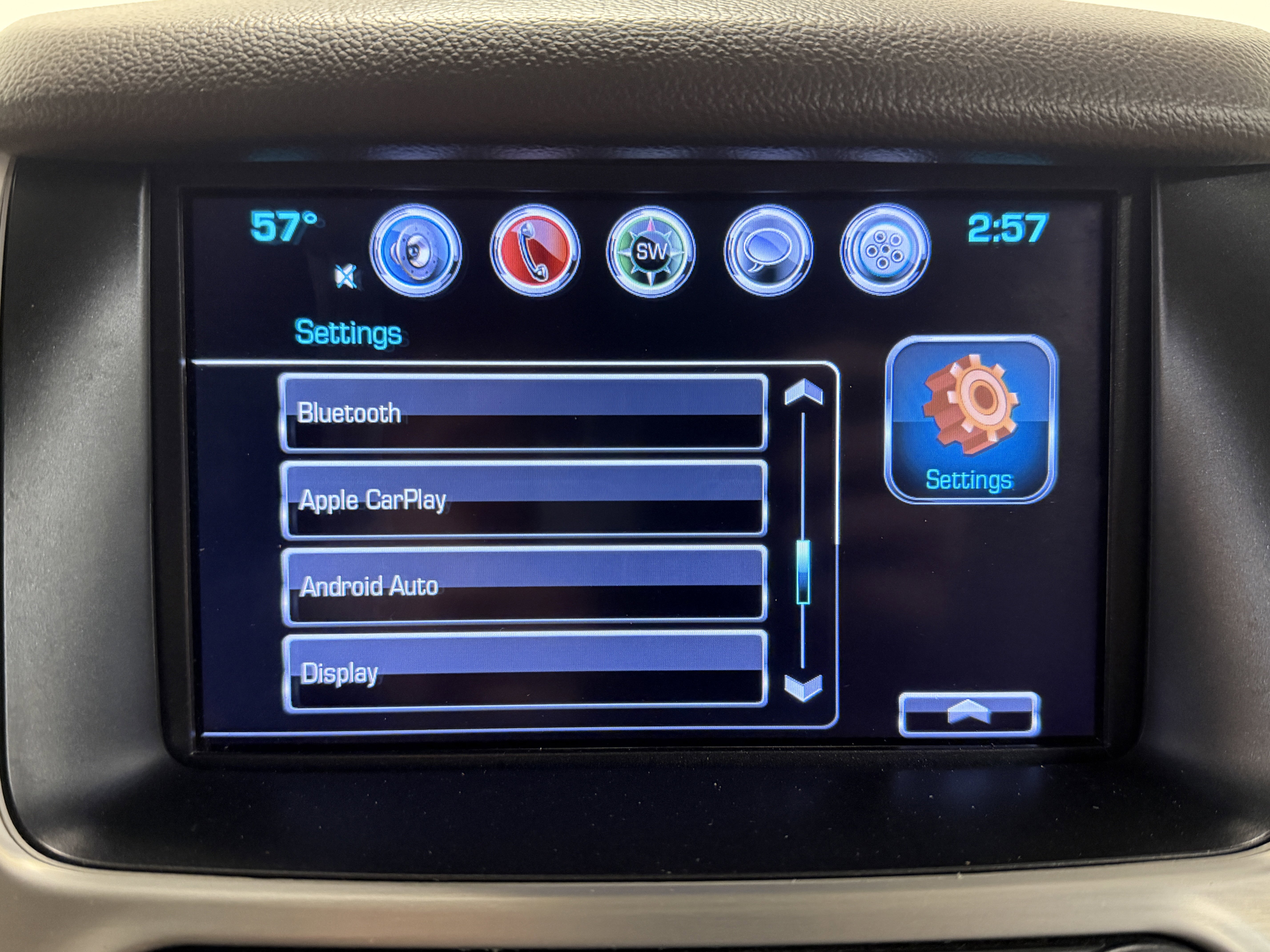Used 2017 GMC Yukon SLT w/ Premium Edition AWD/4WD image 7